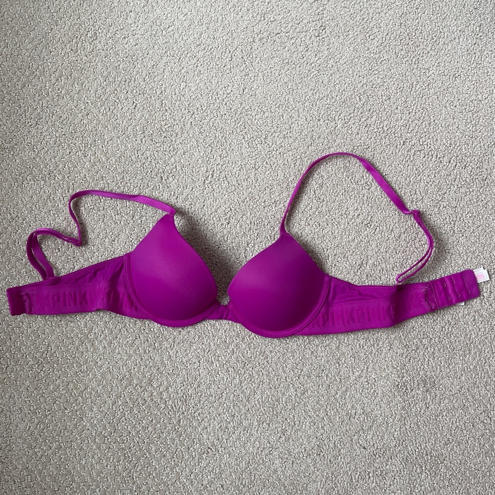 PINK Bra. Size 32A.